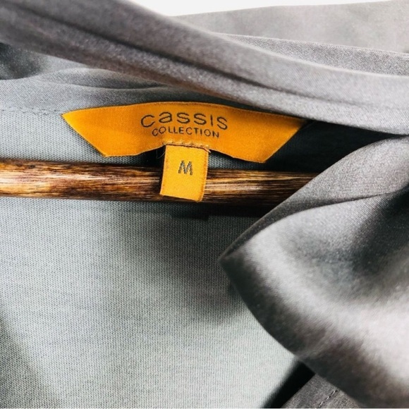 Cassis Collection Grey Long Sleeve Silk Mixed Media Top with Neck Tie Medium - Picture 6 of 9